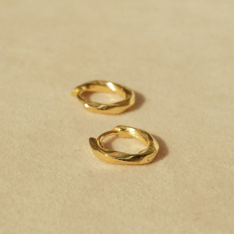 PILOTA HOOP EARRINGS